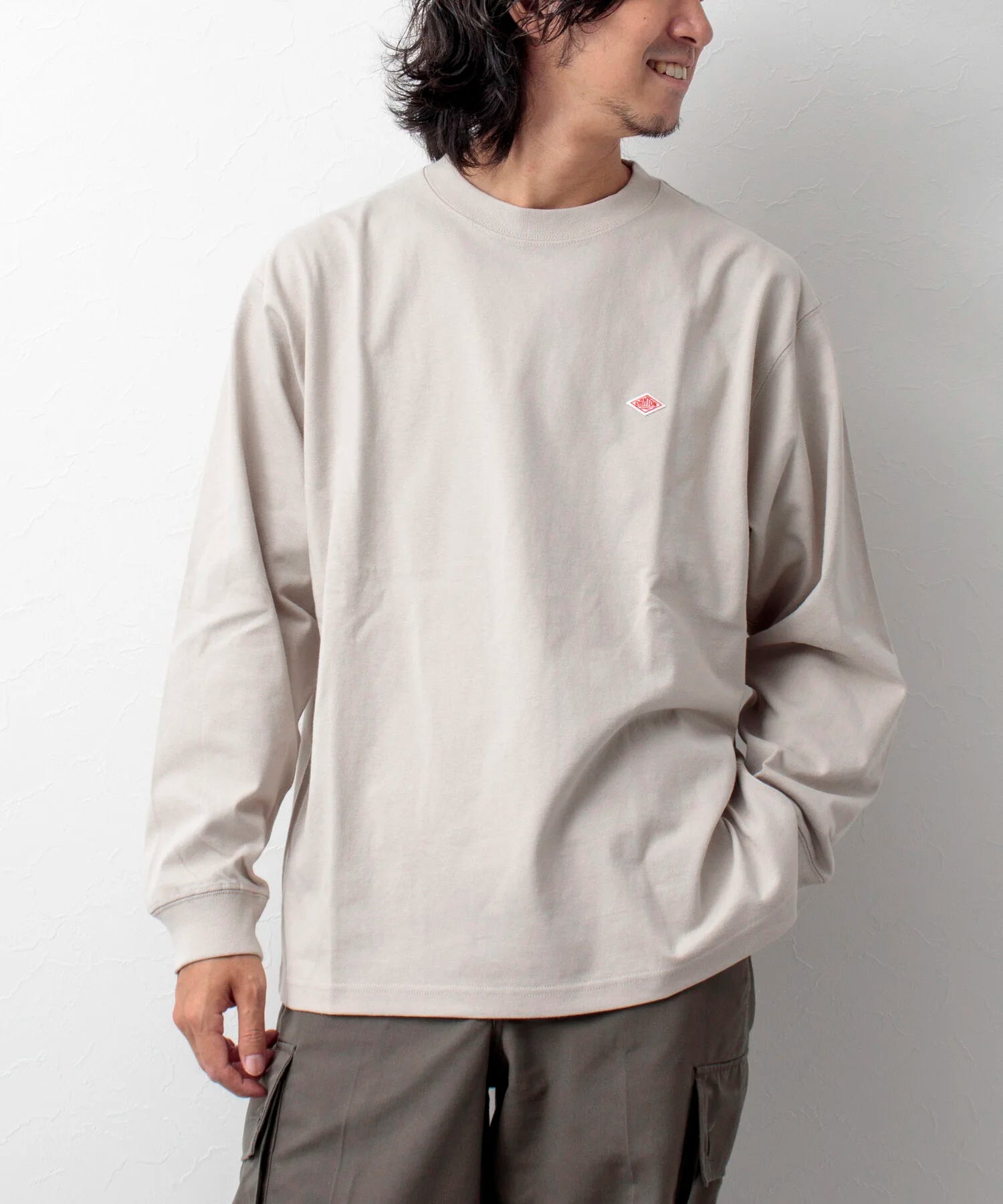 Primavera exportada para o japão estilo clássico moda sólida simples solta manga longa camiseta de algodão topo homem pequena ícone bordado t