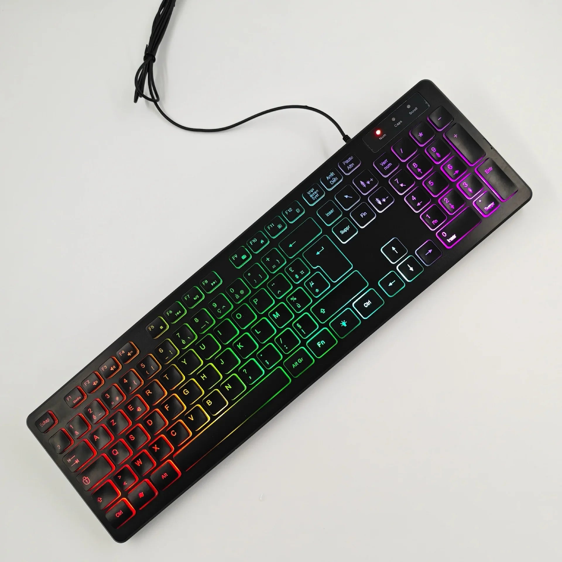 Teclado para jogos de computador com iluminação RGB, silencioso, com fio, USB, para escritório e casa, em russo, francês, espanhol, alemão, árabe e inglês.