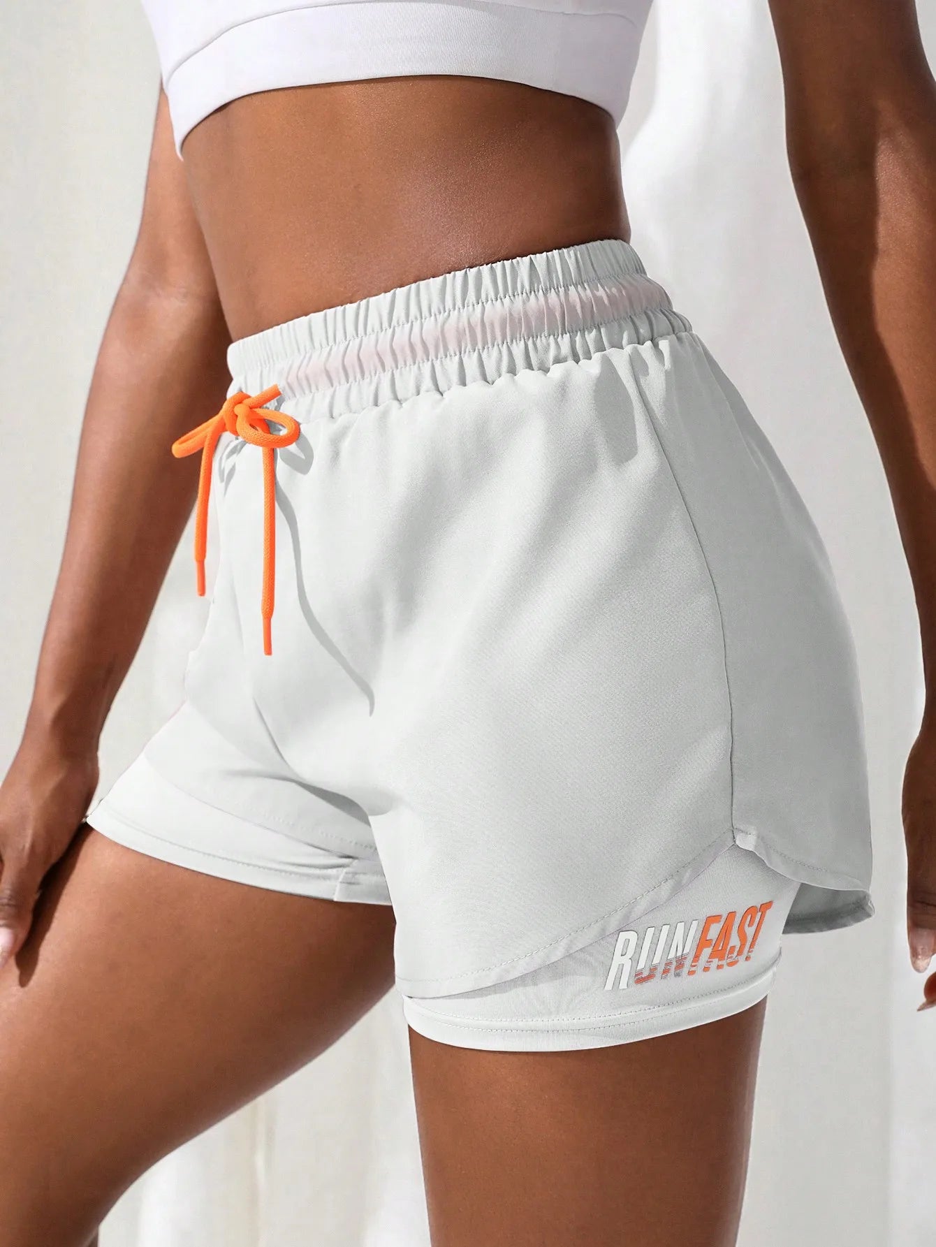 Shorts de ioga femininos de cintura alta com controle de proximidade elástico, shorts de corrida, calças falsas de duas peças