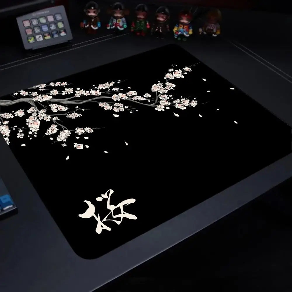 Mousepad Pequeno para Jogos 22x18 40x45 com Estampa de Flor de Cerejeira Japonesa, Tapete de Mesa Sakura para Computador, Almofada Antiderrapante para Teclado e Laptop