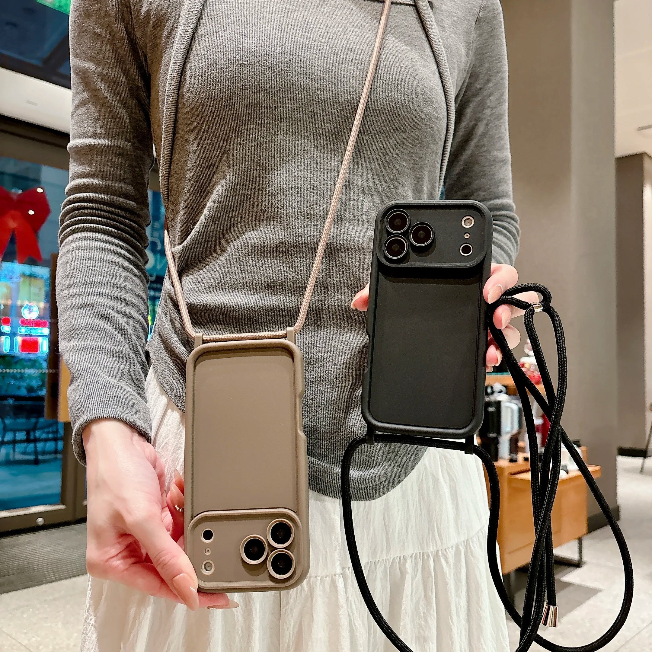 Capa de Celular para iPhone 17 16 15 14 13 12 11 Pro Xs Max 7 8 Plus 16e 17e com Alça Ajustável Transversal e Cordão, Capa Macia