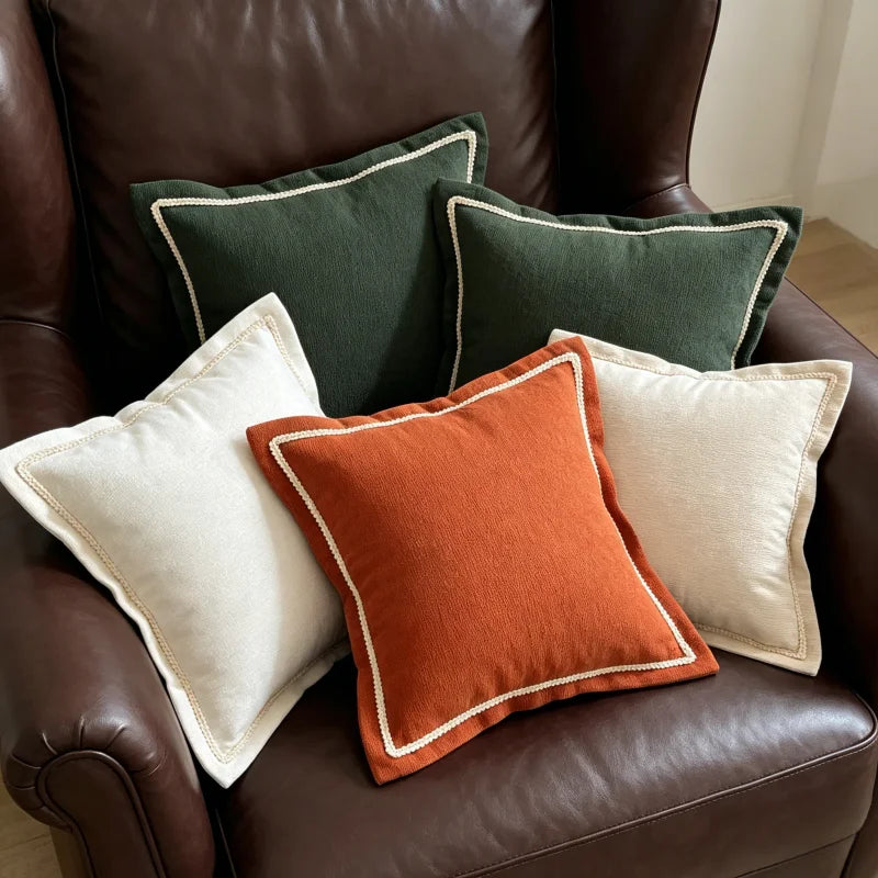 Almofada Decorativa de Veludo Micro Ondulado com Borda Dupla Franzida e Acabamento Trançado, Macia e Resistente à Sujeira para Sofá e Cama